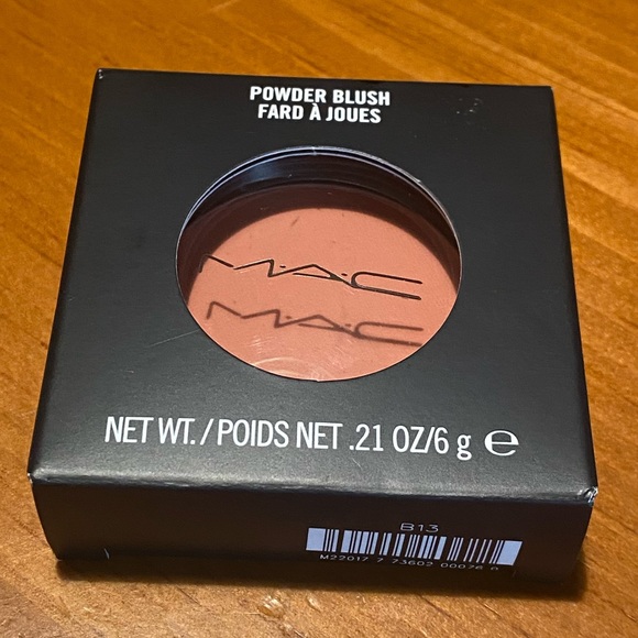 MAC Powder Blush Melba - Picture 2 of 15